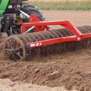 wal expom progres typ cambell z przystawka kultywatorowa