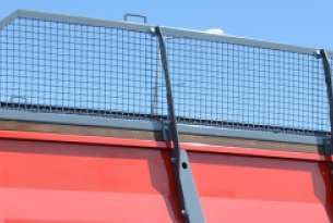 Nadstawy z siatki o wysokości 50 cm do rozrzutnika obornika N267/1 Hornet firmy Metal-fach