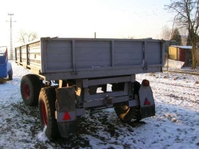 Używana  Przyczepa rolnicza IFA 6T 1989 r widok z tyłu
