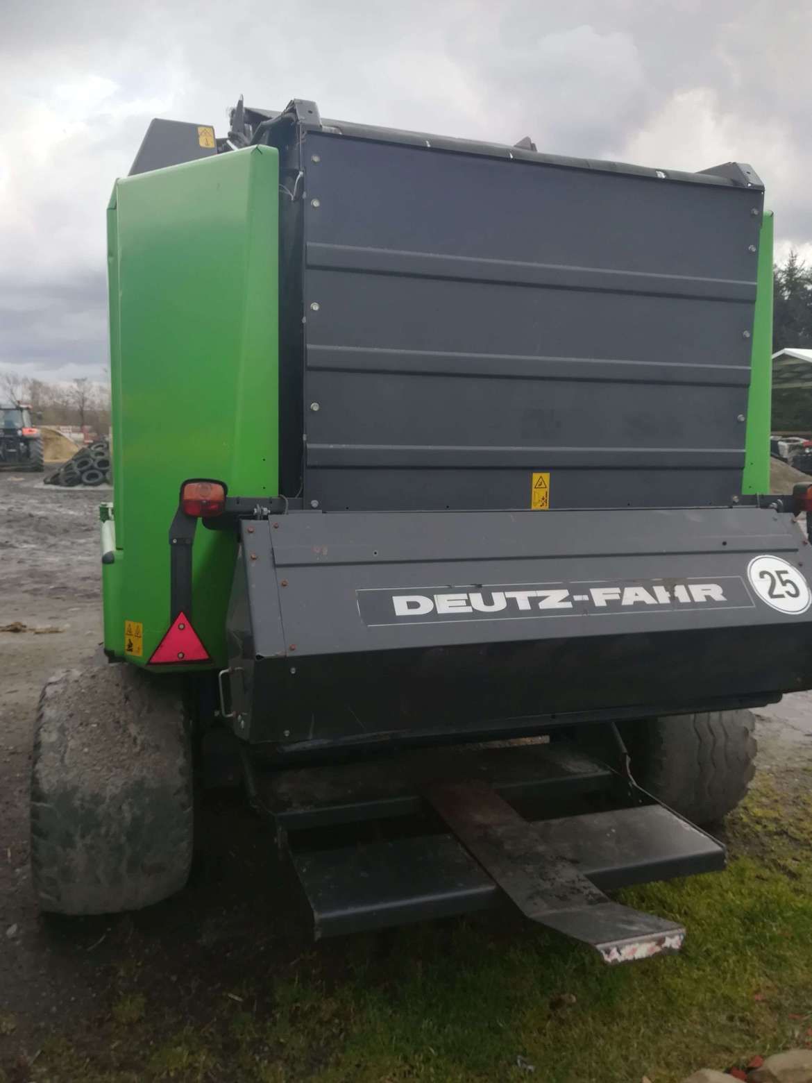 Prasa rolująca Deutz Fahr  2004 rok 