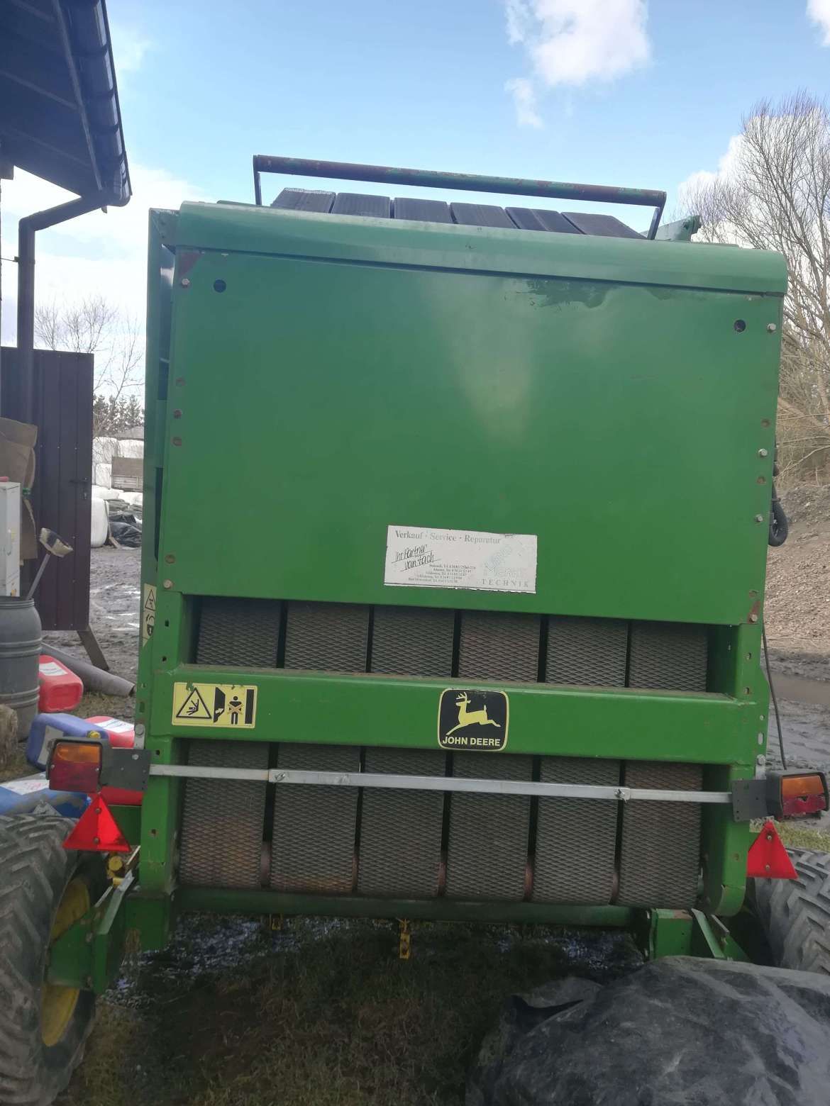 Prasa rolująca john deere zmiennokomorowa model 580 używana 