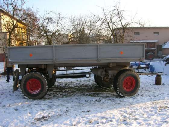 Używana  Przyczepa rolnicza IFA 6T 1989 r widok z tyłu