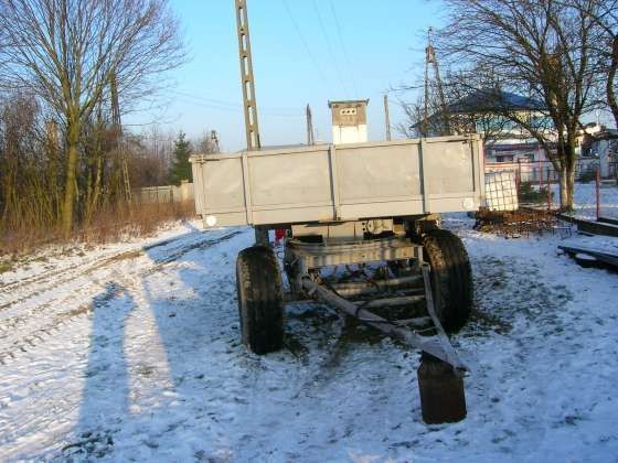 Używana  Przyczepa rolnicza IFA 6T 1989 r widok z przodu 