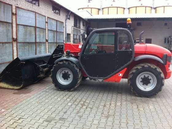 Manitou 627 z boku 