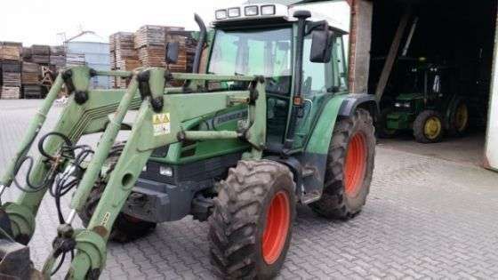 Używany ciągnik rolniczy Fendt 309 z zamontowanym ładowaczem czołowym 
