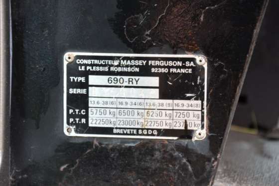 Tabliczka znamionowa MF 690 korbanek.pl 