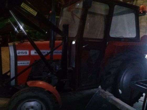 Używany Ciągnik Massey Ferguson 255 1989 r zdjęcie lewej strony 