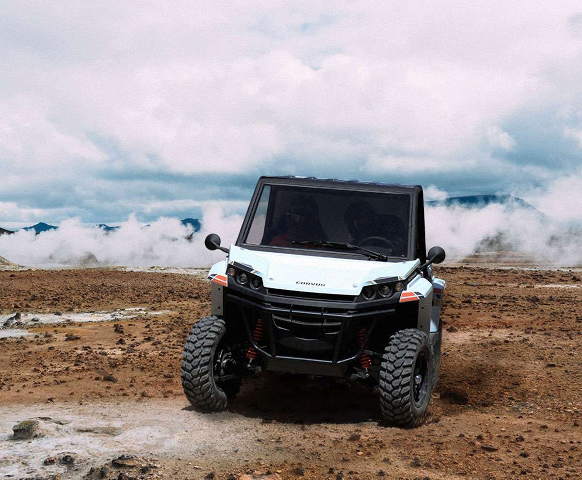 Corvus Adventurer T900 na piasku