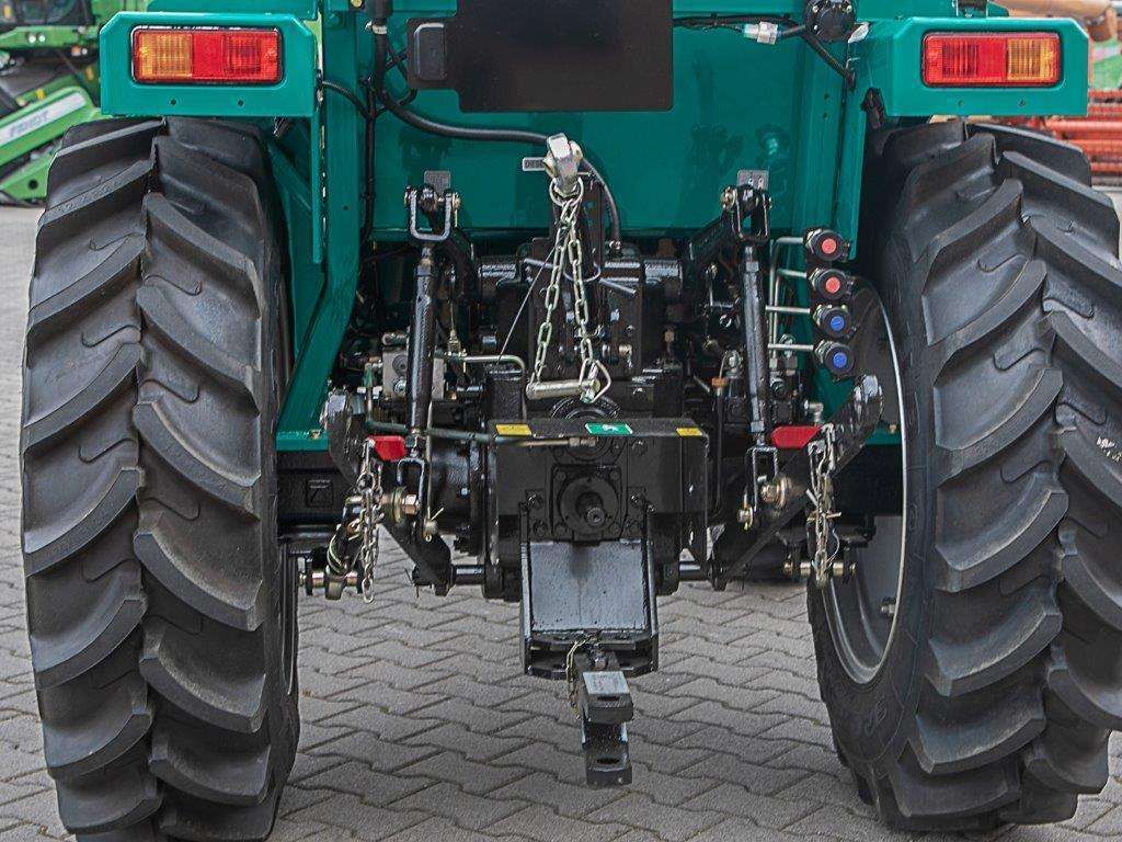 Tylny TUZ ciągnika Arbos 2035 wyjścia hydrauliczne belka dolna