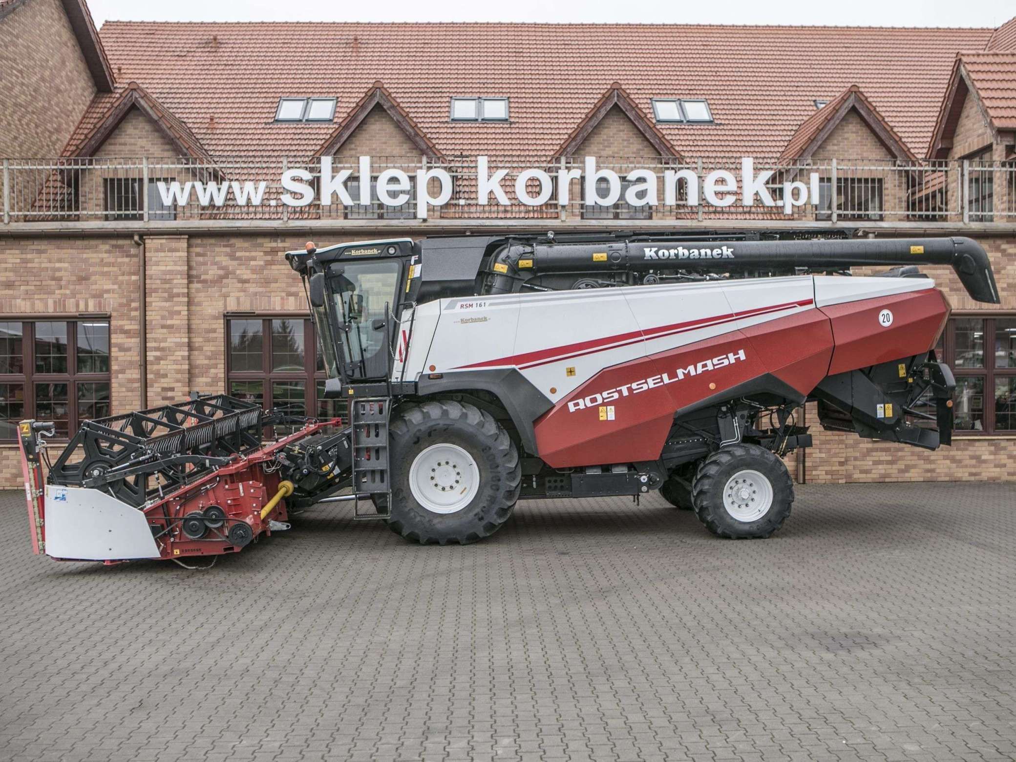Kombajn zbożowy Rostselmash RSM heder7 m ze stołem do rzepakuna korbanek.pl