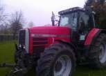 Prawy bok ciągnika Massey Ferguson 8150 