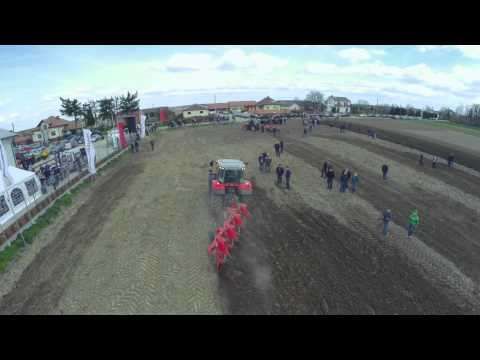 Embedded thumbnail for Pokazy nowości Massey Ferguson 2015 - Gojców 12.04.2015