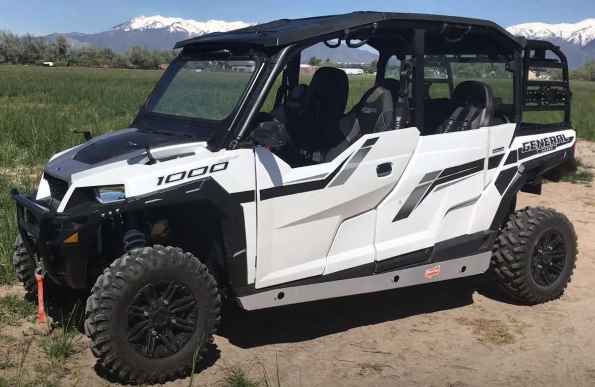 Quad Polaris GENERAL 1000 PREMIUM lekki pojazd terenowy Quad Polaris GENERAL 1000 PREMIUM lekki pojazd terenowy korbanek.pl
