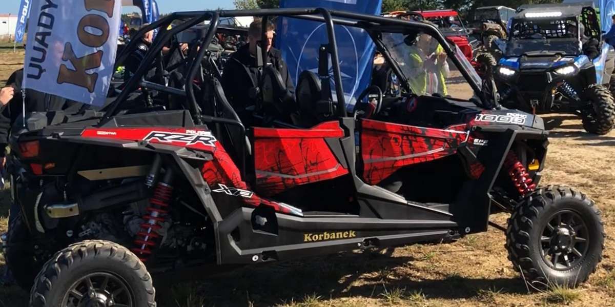 RZR 1000 4 XP Polaris RZR 1000 4 XP Polaris klatka bezpieczeństwa napęd 2x4 4x4 pasy bezpieczeństwa drzwi boczne