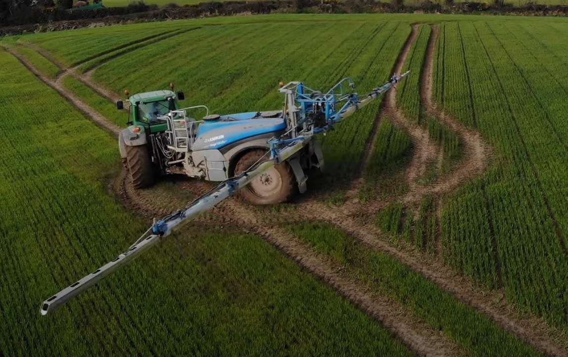 Rostselmash Vector 425 heder kopiowanie terenu Rostselmash Vector 425 spręzyny odpowiedzialne za mechaniczne kopiowanie terenu