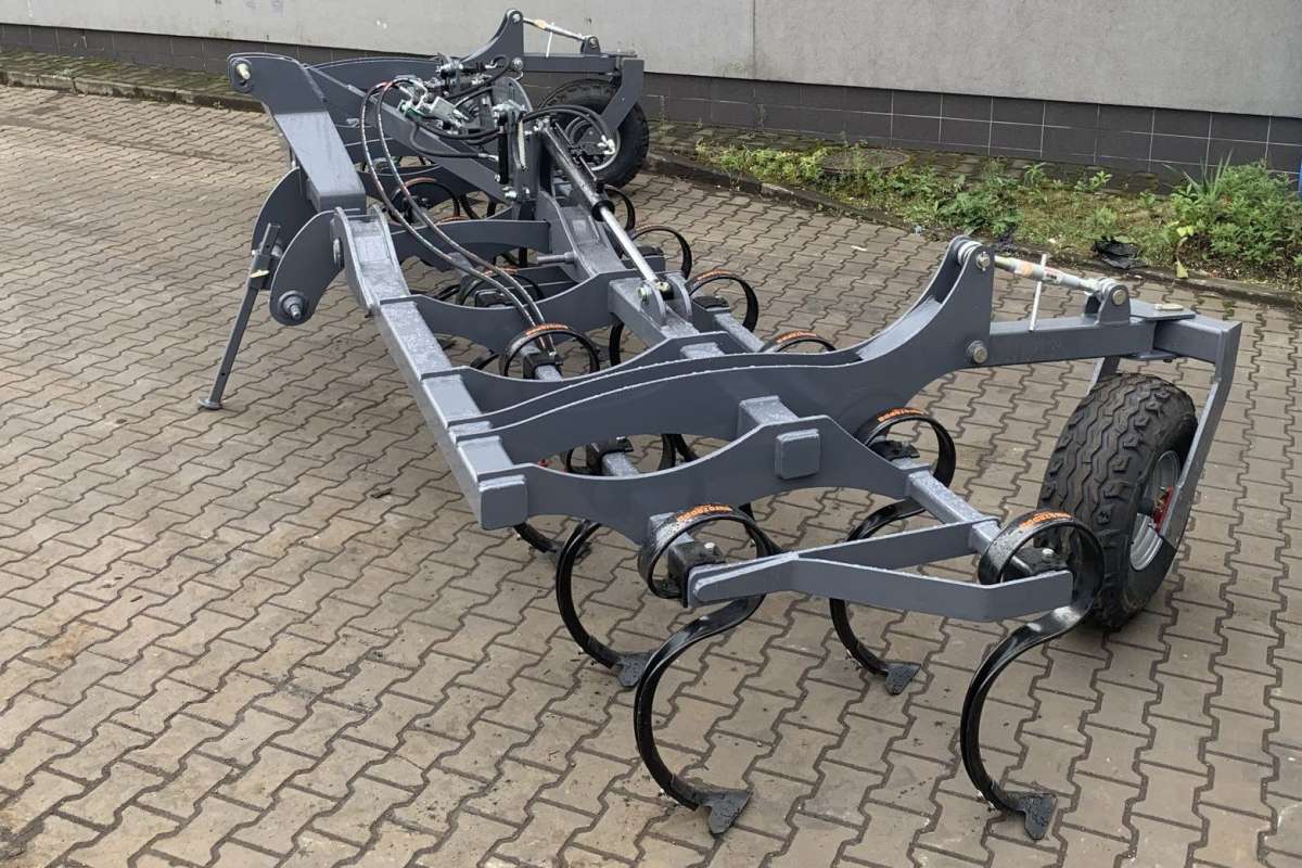 Kultywator podorywkowy KUN FRONT firmy MANDAM Kultywator podorywkowy KUN FRONT firmy Mandam na targach rolniczych AGRO-SHOW Bednary