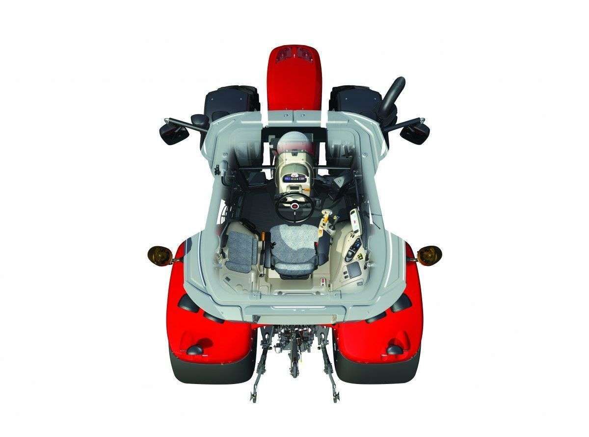 Zdjęcie przedstawiające widok z góry traktora Massey Ferguson 5600, który sprzedawany jest w korbanek.pl. Widok z góry ciągnika Massey Ferguson, który można nabyć w korbanek.pl.