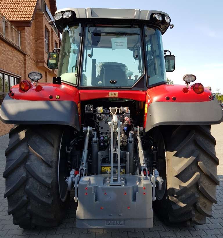 Massey Ferguson 7600 prezentacja tylnego TUZ z obciążnikiem Massey Ferguson 7600 tylny TUZ z obciążnikiem od Korbanek
