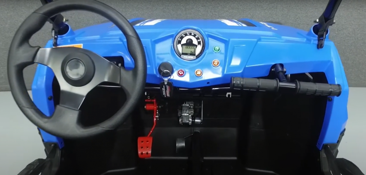 RZR 170 Polaris dla młodzieży RZR Polaris 170 pojazd dla dzieci bezpieczny quad z klatka ochrona kolor niebieskich pasy beieczenstwa