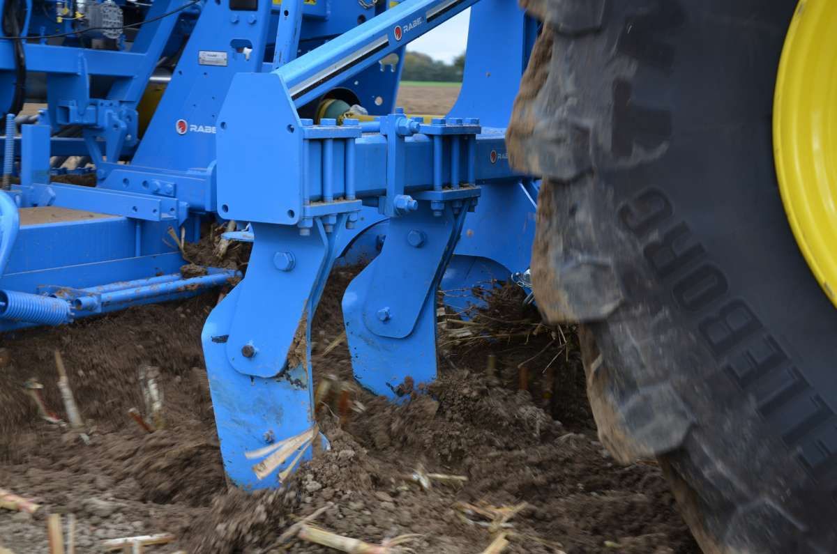 Rabe Digger z Turboseed Rabe Digger z siewnikiem Turboseed