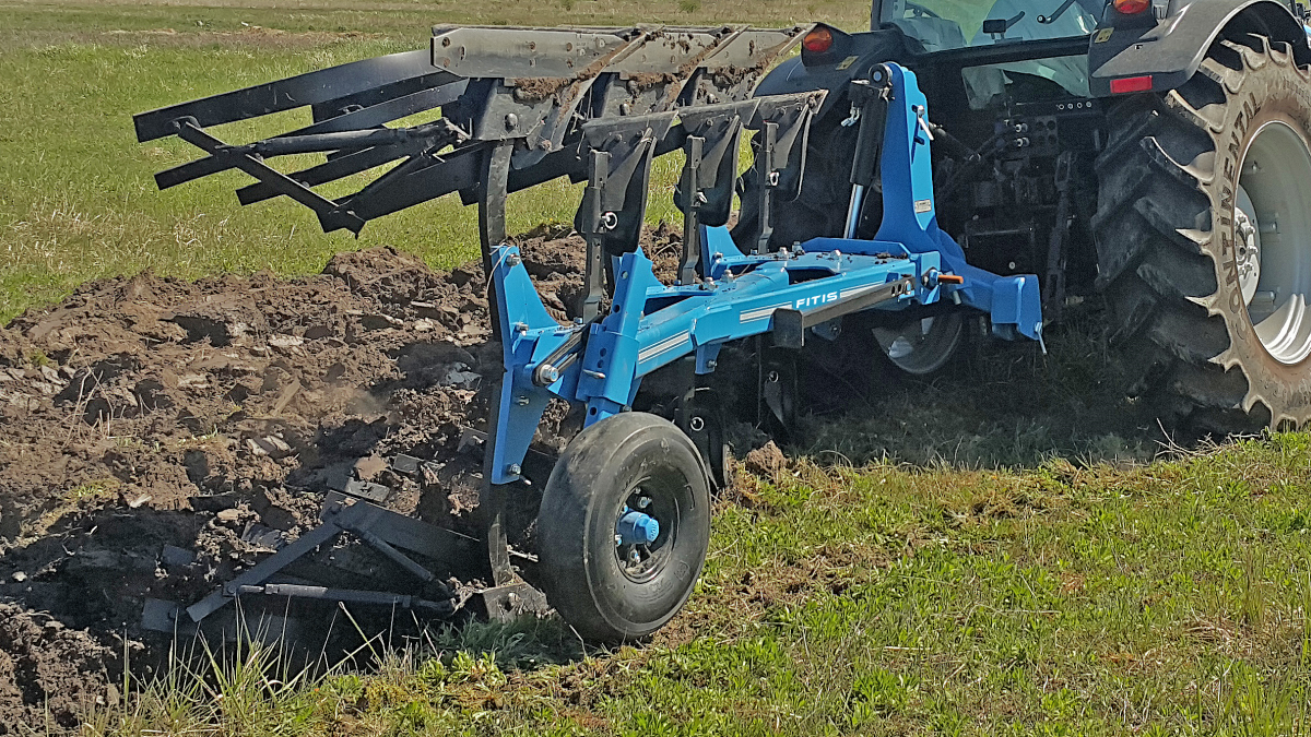 Pług obracalny Rabe fitis Najmniejszy pług Rabe model Fitis