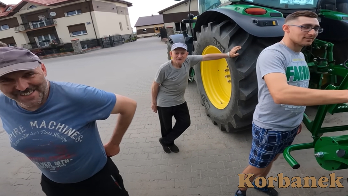 3 pokoleniowe gospodarstwo  - zakupii prasę McHale od Korbanek